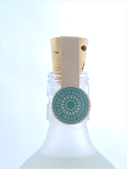 DIY Bridesmaid Gifts: Homemade Bubble Bath- Free Labels